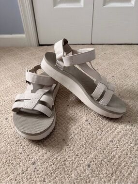 🌟Teva WMNS EUC Limited Edition Sport Sandal Sz. 8💫